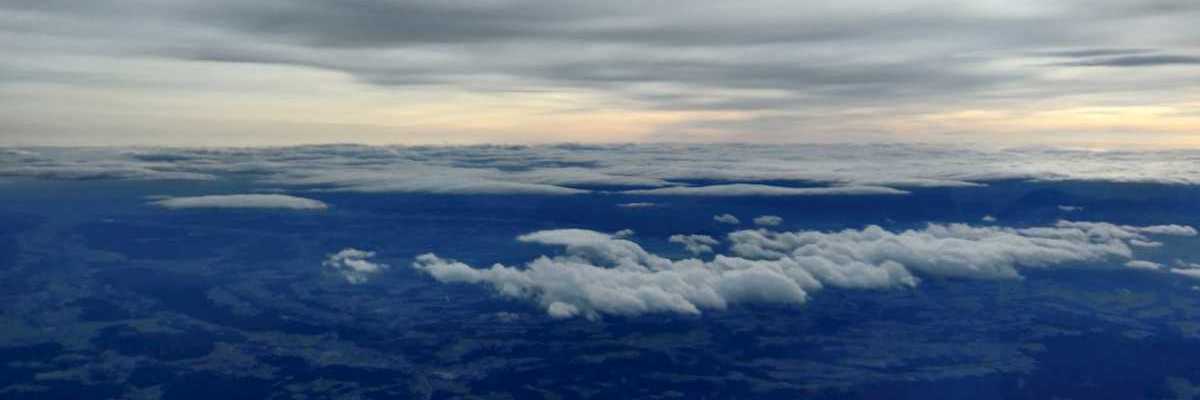 Flugwegposition um 13:48:54: Aufgenommen in der Nähe von Gemeinde Mönichkirchen, Mönichkirchen, Österreich in 4658 Meter